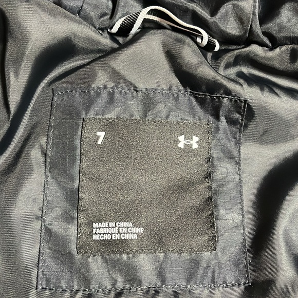 *final drop* UA 2fer Hoodie Vest little boys size 7 - Picture 8 of 11